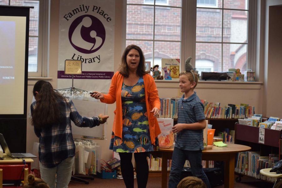 Nadine Popper, a school librarian and author, engages with students from Mrs. Barr’s class. Popper is the author of “Randall and Randall” which she read to the students. “I enjoyed that the author let the kids participate in the program,” said third grader Kennedy Holden. 