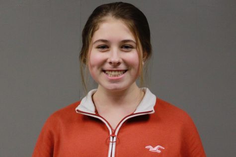 Kaylee Becker works above and beyond in every class she takes. Becker is grateful to have her application approved for the Women in Science and Engineering Forum. “I put a lot of time into my application to the STEM Forum dinner, so when I found out that I had been accepted, I felt accomplished. I definitely look forward to being able to hear from other women in the field that I want to work in someday,” sophomore Becker said.