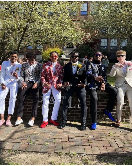 From left to right, Raheem Arroyo, Amari Dunn, Parrish McFarland, Travontai Davis, Jason Fermaintt, and Chase Fenstermacher posing for a picture in the courtyard during the promenade. Senior Jason Fermaintt said, “It was nice. Everything expected from my senior prom happened. I got to celebrate with my friends and brothers so it was all together a good and enjoyable night.”