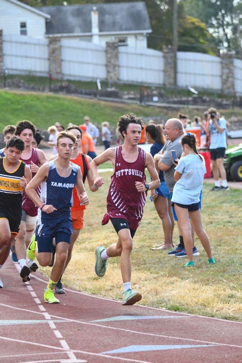 Cullen Clarke leads the way in the 800 meter. He ultimately finished second in the event. 